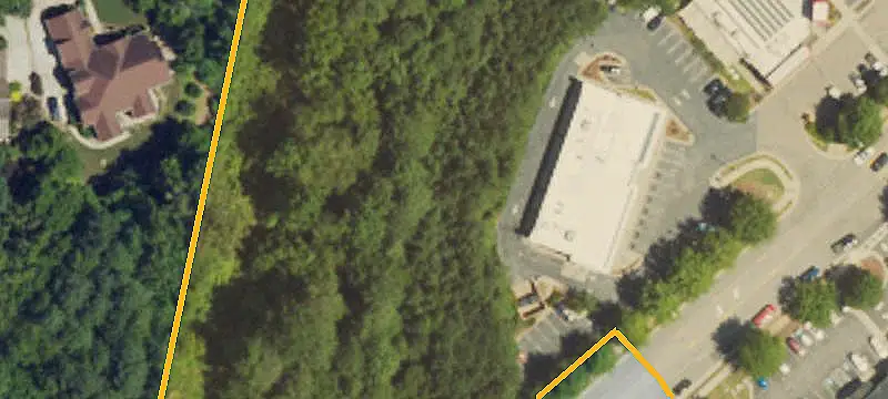 Retail Space Near Signalized Intersection