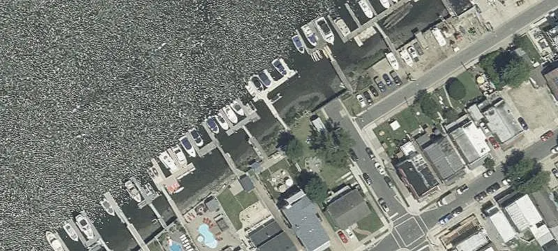 6-Unit Apartment Building Near Beach