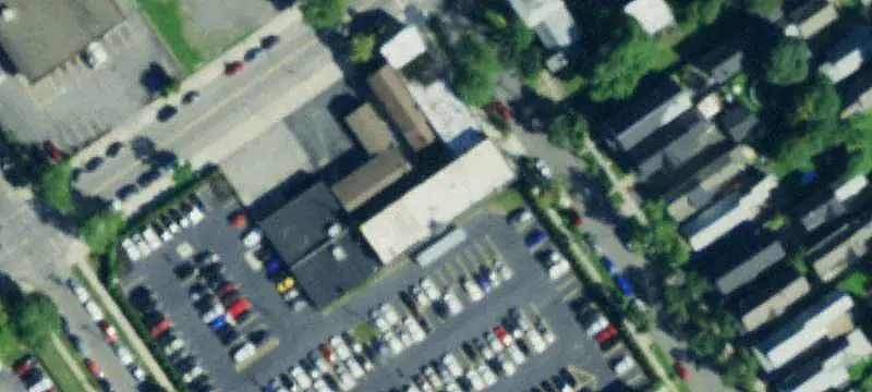 Mixed-Use Building with Live-Work Space
