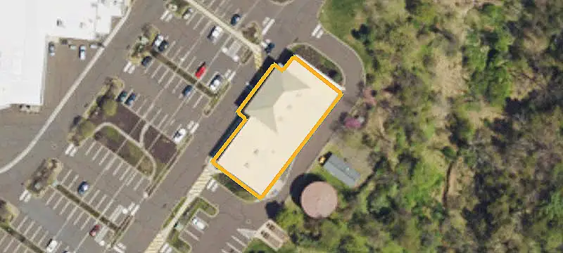 Freestanding Storefront Property