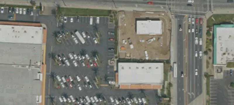 Grocery-Anchored Retail Pad