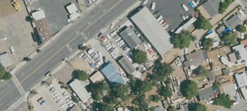 3-Bay Auto Shop with Lift