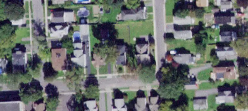 Two-Unit Duplex with Flexible Layout