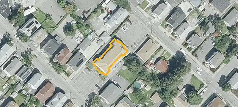8-Unit Apartment Building