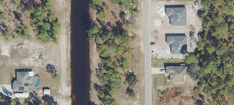 Canal-Front Waterfront Land