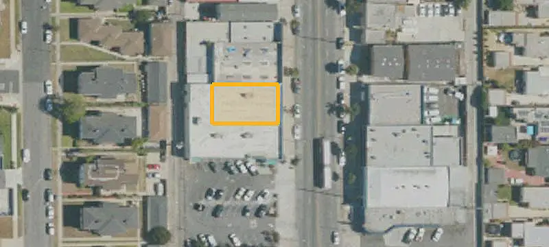 Open-Plan Retail Space
