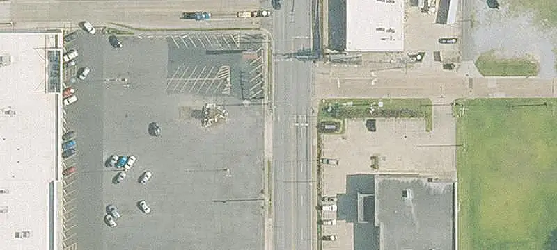 Shopping Center with Retail Visibility