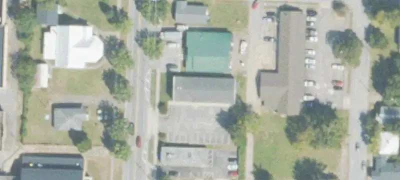 Renovated Flex Space with Secure Yard