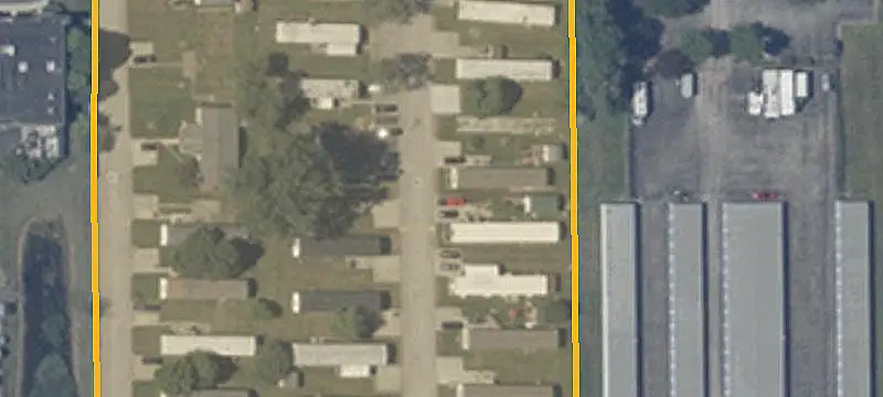 Signalized-Access Commercial Land