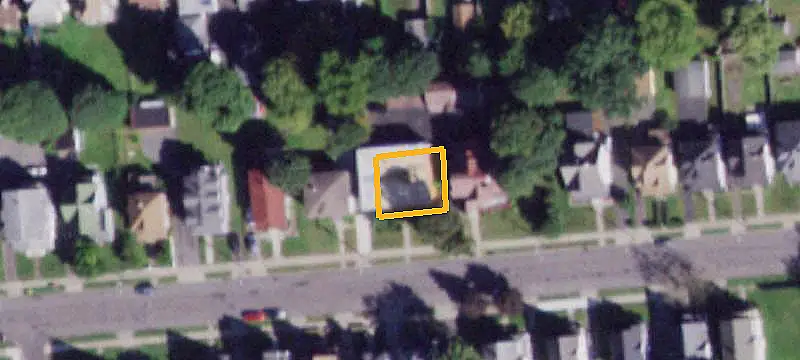 8-Unit Apartment Building