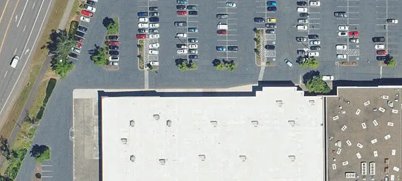 Retail Building with NNN Tenancy