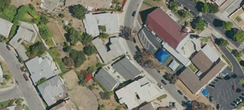 6-Unit Apartment Building