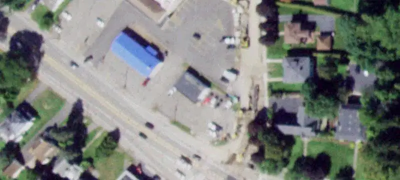 Corner Auto Shop with Work Space