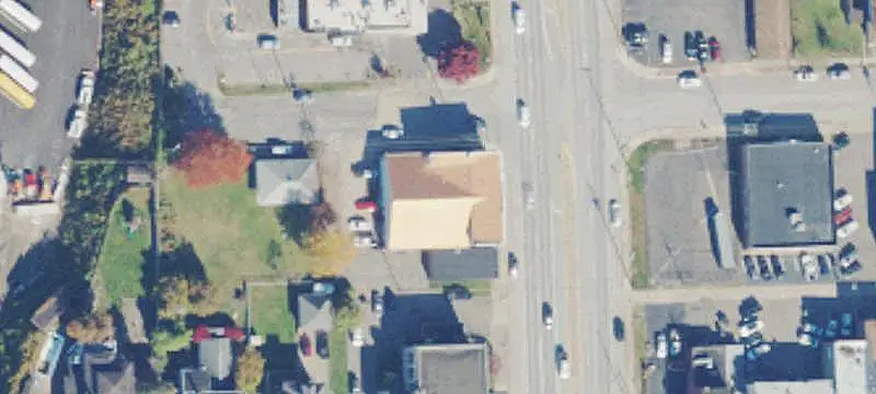 Mixed-Use Property with Apartment