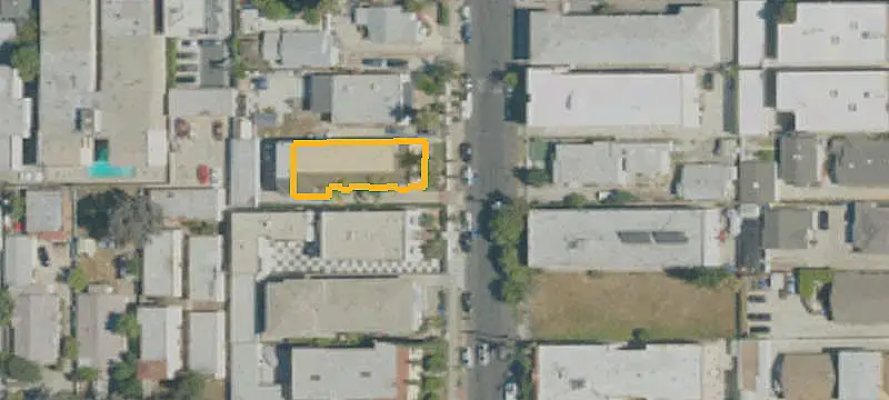 6-Unit Apartment Building