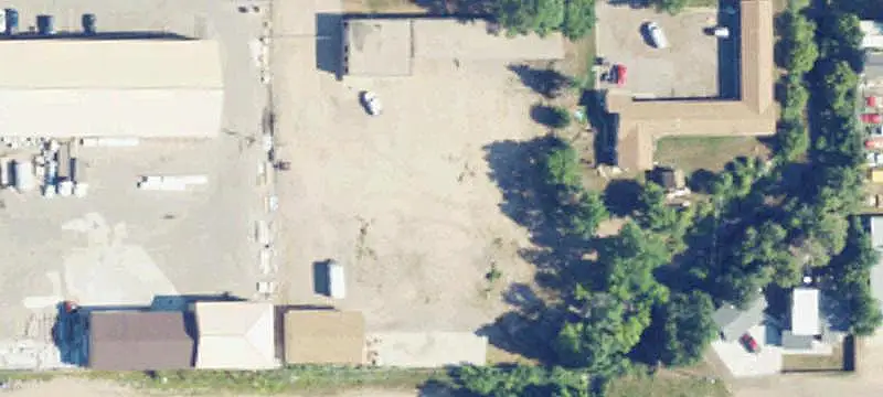 Fenced Flex Property with Warehouse