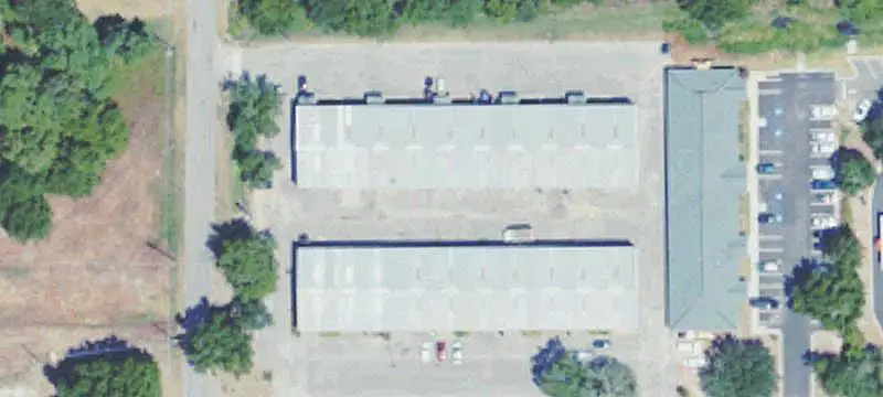 Office Unit With Shared Amenities