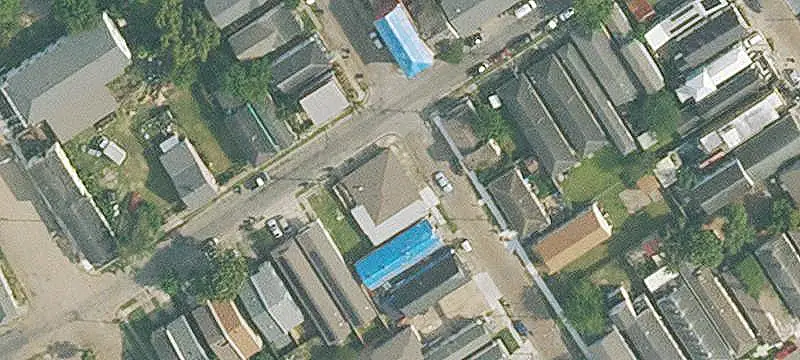 Neighborhood Bar With Adjoining Lot