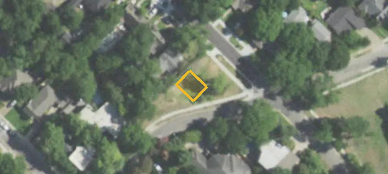 Lots & Acreage / Improved Land