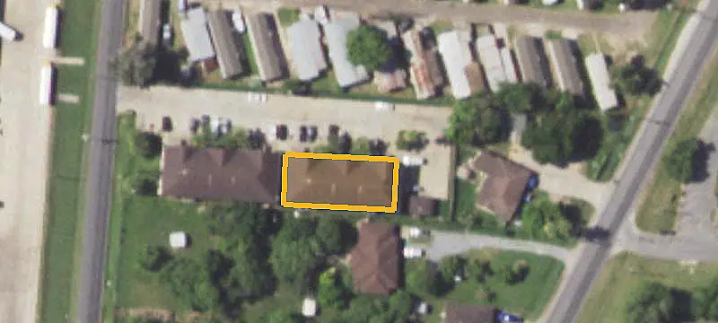 16-Unit Apartment Building