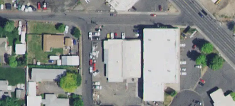 Flex Building with Drive-Through Bay