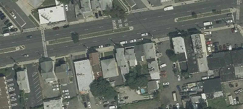 4-Unit Mixed-Use Property