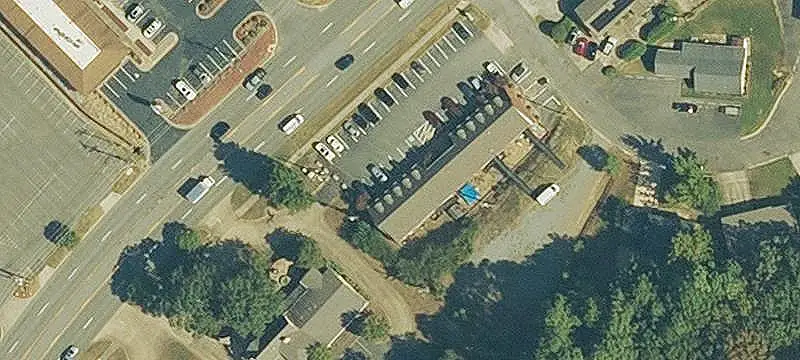 Restaurant Building with C2 Zoning