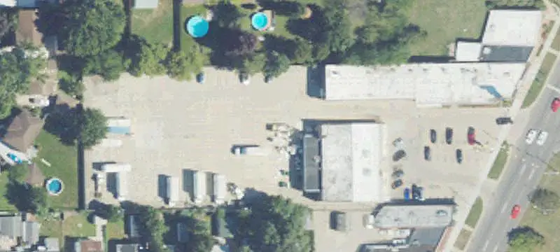 Two-Space Retail Plaza