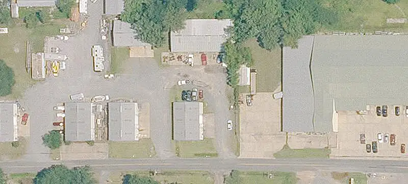 Flex Space with Overhead Door