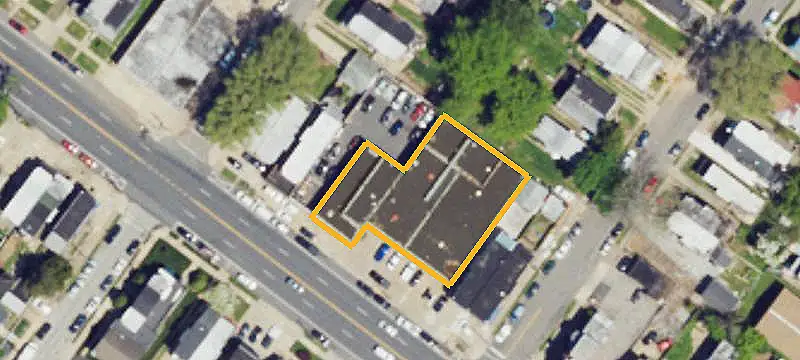 Mixed-Use Automotive Property