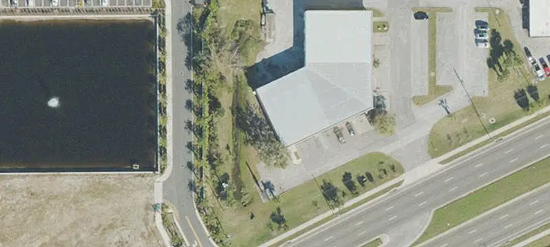 Grade-Level Warehouse Bay