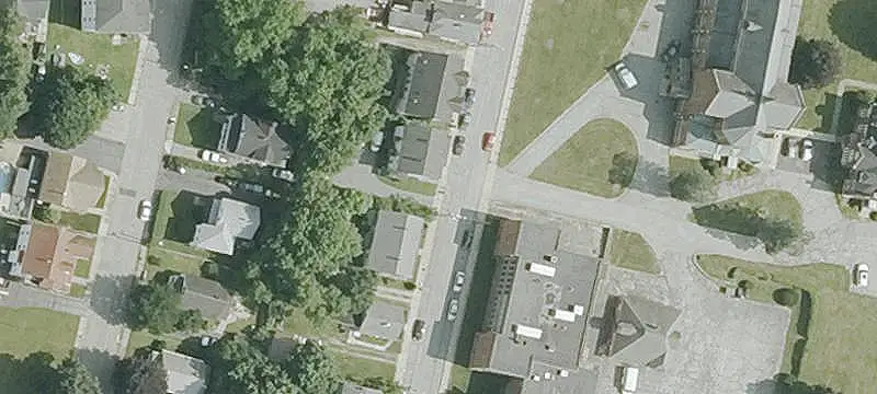 7-Unit Apartment Building