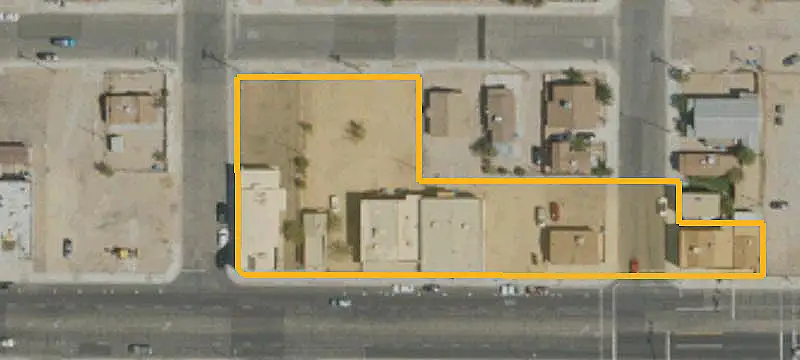 Retail Building with Side Yard