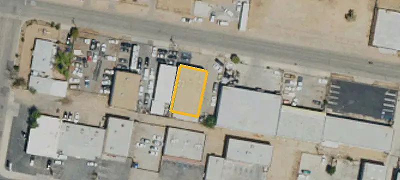Auto Repair Building with Equipment