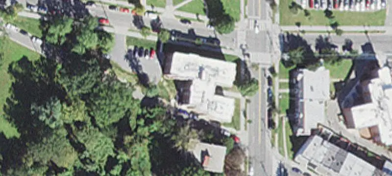 4-Unit Apartment Building