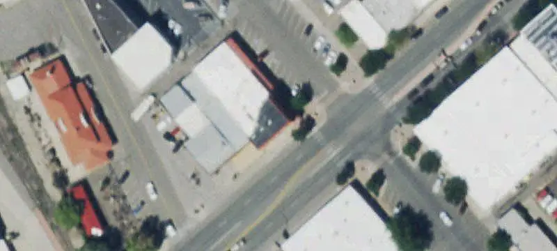 Six-Unit Apartment Building with Rooftop Patio