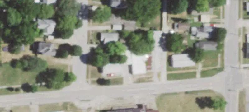 Three-Garage Auto Shop Property