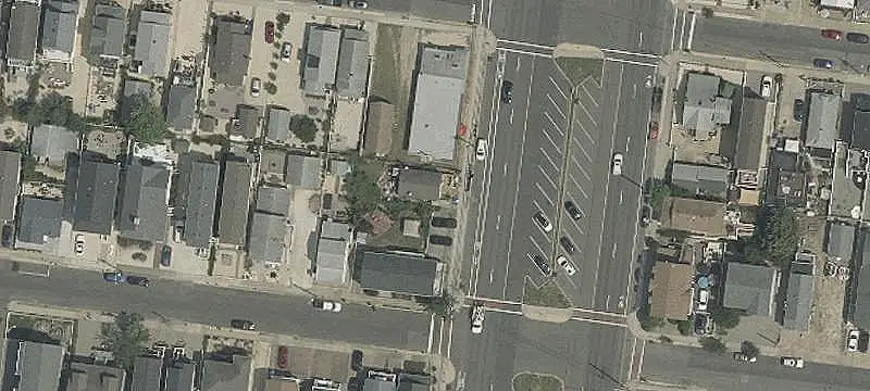 Three-Unit Mixed-Use Commercial Building