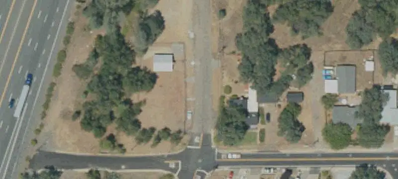 Lots/Land / Acres