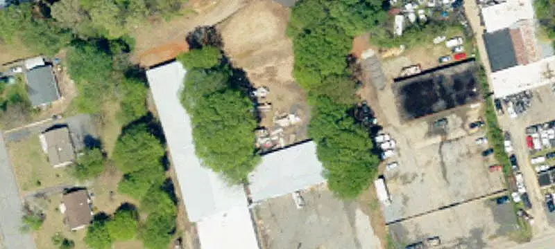 Renovated Flex Space with Yard