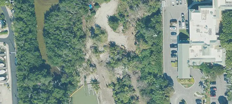 Mixed-Use Waterfront Property