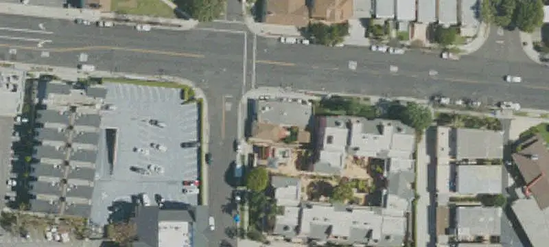 Mixed-Use Market with Apartment