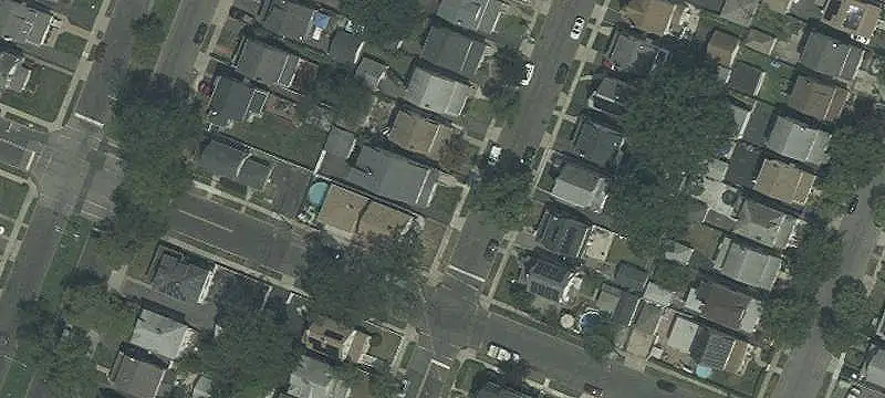 Triplex with Vacant Apartment