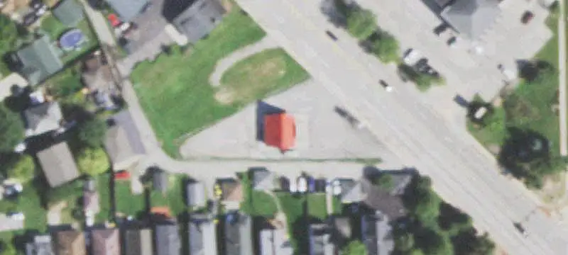 Restaurant Building with Full Basement