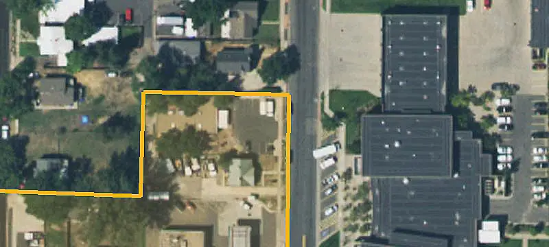Freestanding Storefront Property