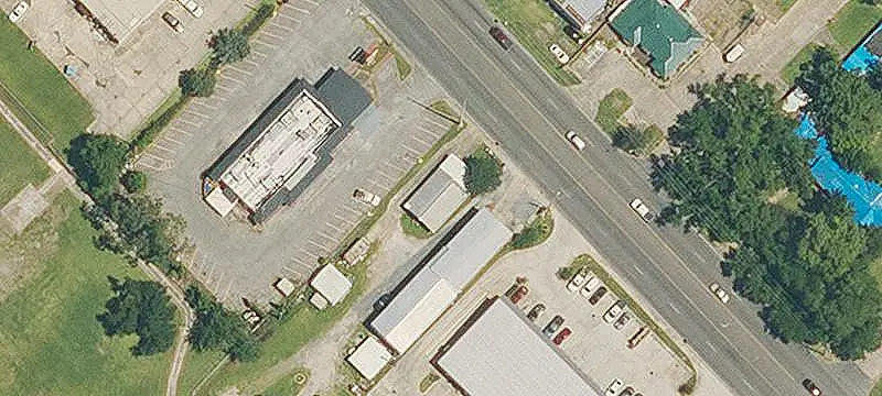 Mixed-Use Property with Expansion Pad