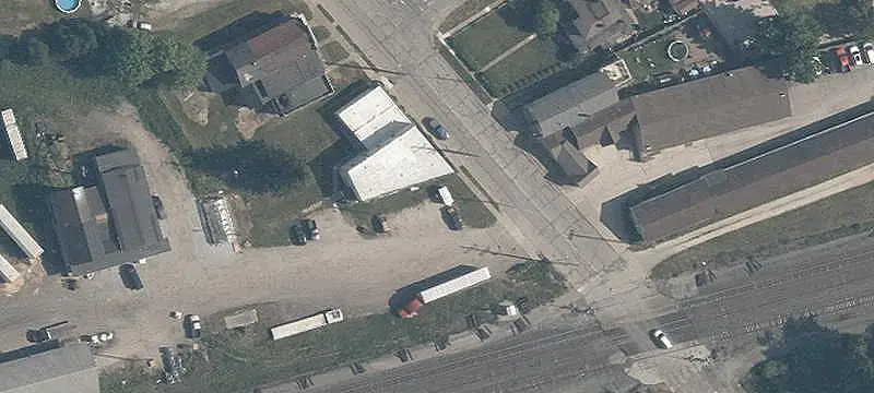 6-Unit Apartment Building