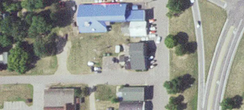 Auto Shop Along Hwy 169