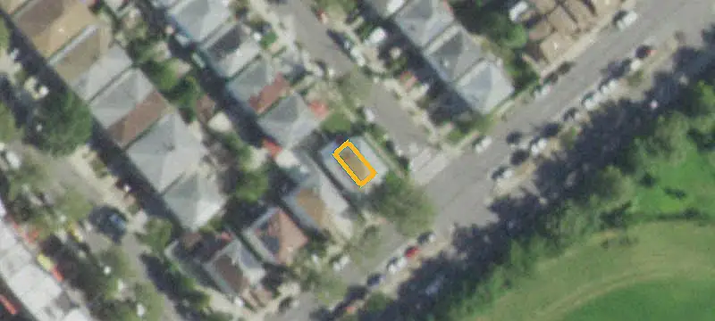 Detached Seven-Unit Apartment Building