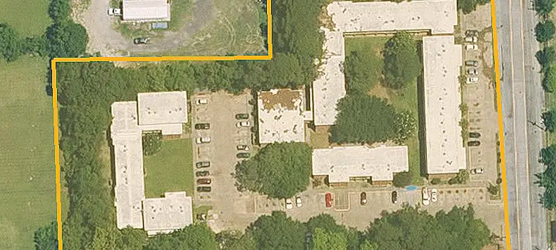 75-Unit Apartment Complex with Laundry